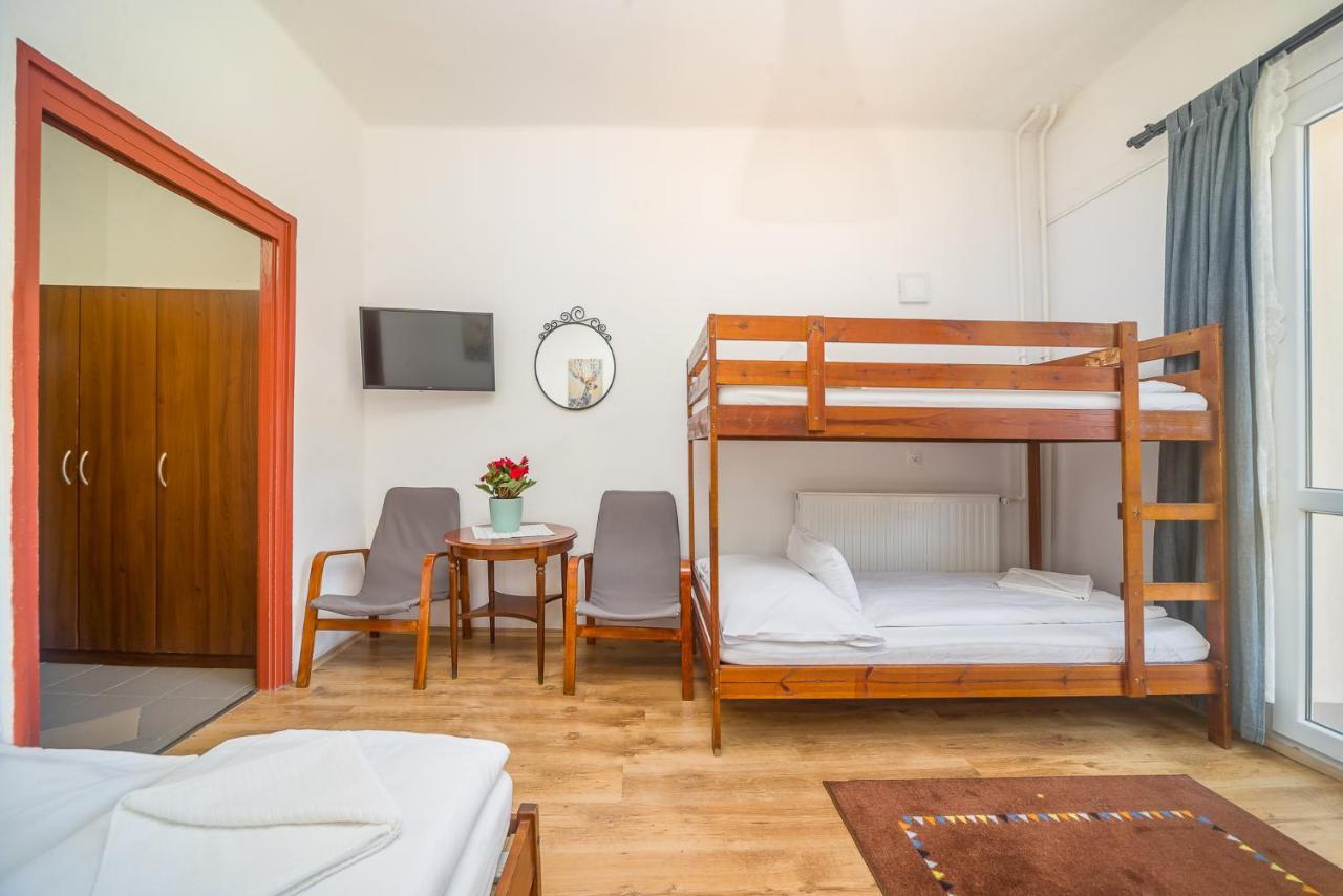 Lipicai Hotel Es Etterem ซิลวาชวาร็อด ภายนอก รูปภาพ